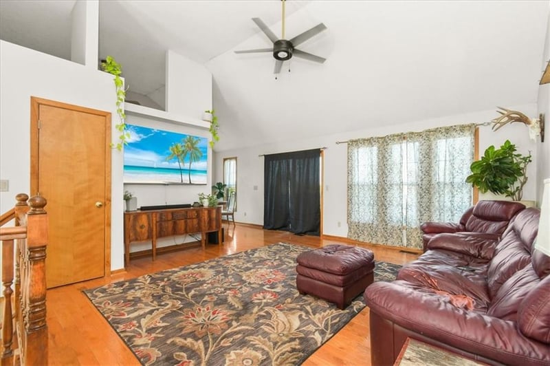 2338 NE Overbrook Dr, Blue Springs, MO 64029