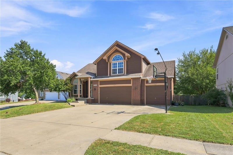 21109 E 50th Street Ct NW, Blue Springs, MO 64015