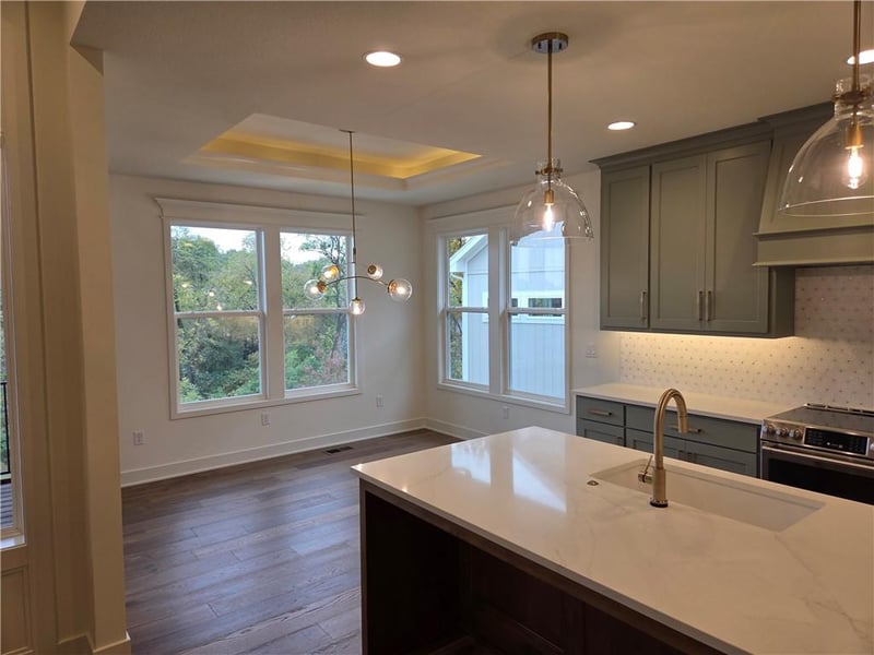 7235 Westgate St, Shawnee, KS 66216