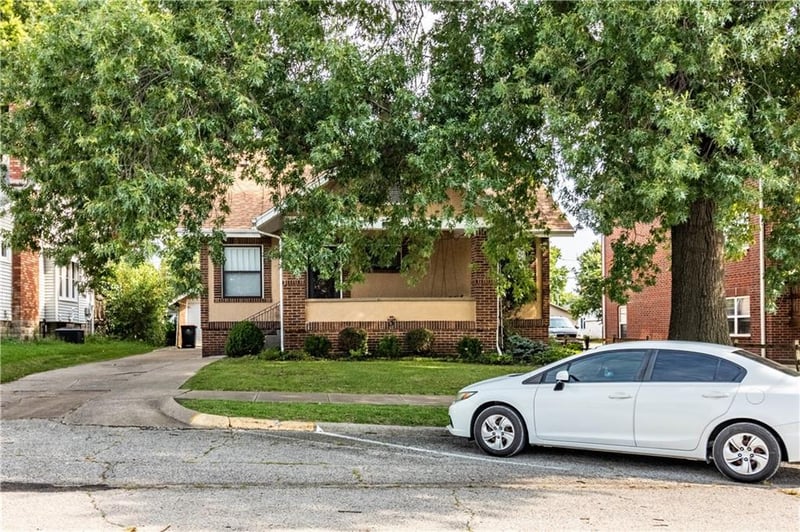 213 Broad St, Warrensburg, MO 64093
