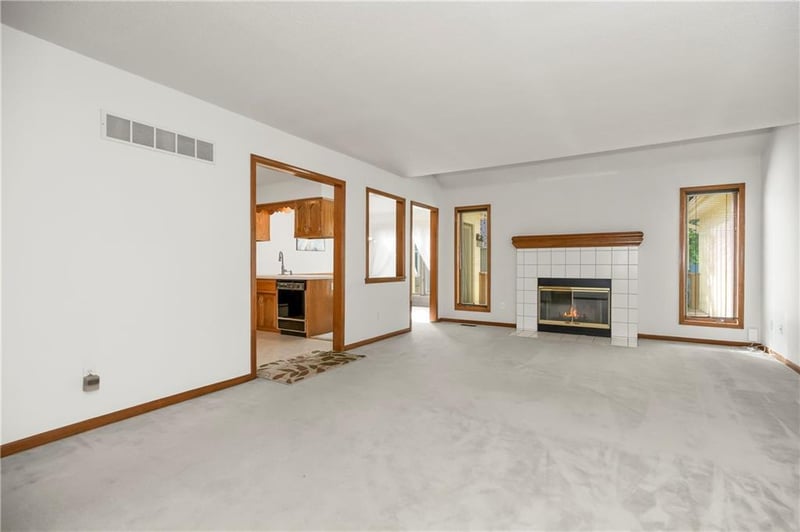 8202 NW Bradford Ct, Kansas City, MO 64151