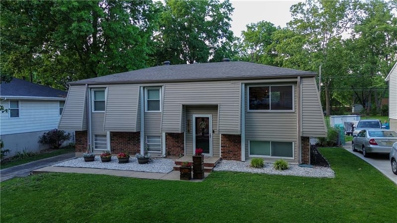 1616 NW 67th Ter, Kansas City, MO 64118