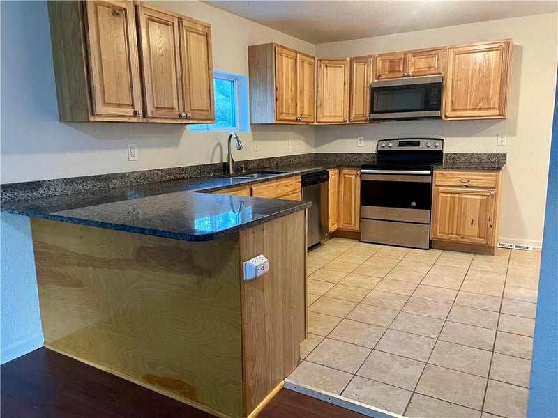 2735 N 31st St, Kansas City, KS 66104
