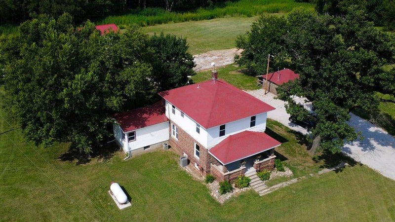 2407 Osborne Ter, Ottawa, KS 66067