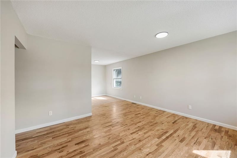 7408 E 49th Ter, Kansas City, MO 64129
