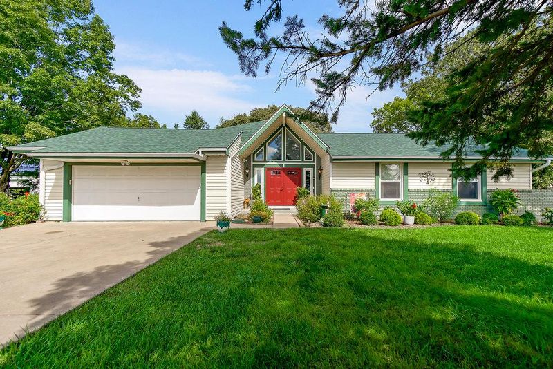 24825 Countryview Dr, Kearney, MO 64060