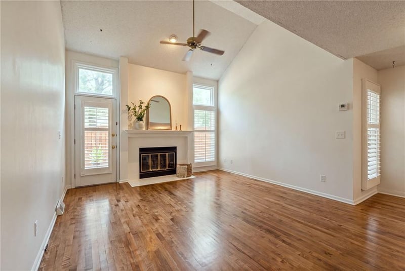 12546 Broadmoor St, Overland Park, KS 66209