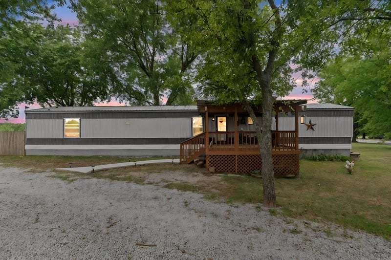 845 S Carriage Dr, Deepwater, MO 64740