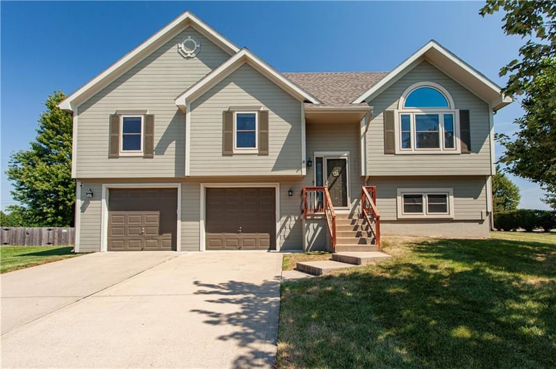 8530 NE 109th Ter, Kansas City, MO 64157