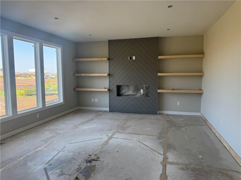 834 Reed Dr, Raymore, MO 64083