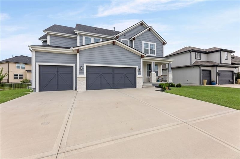 5837 Belmont Dr, Shawnee, KS 66226