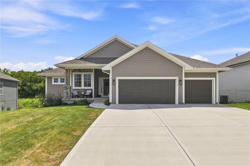 19367 W 114th Ter, Olathe, KS 66061