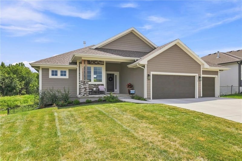 19367 W 114th Ter, Olathe, KS 66061