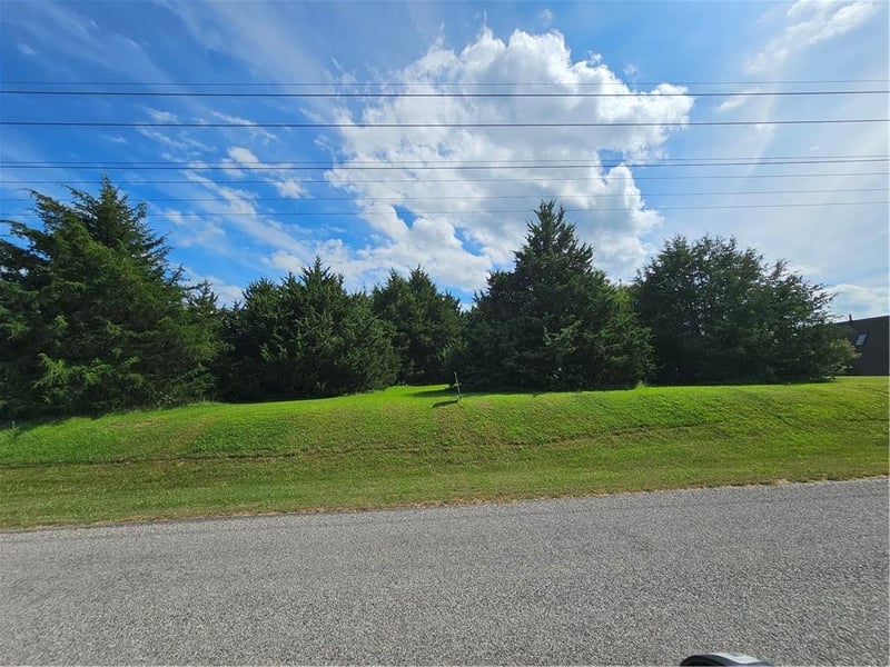 Lot 140 150 Choctaw Ln, Mclouth, KS 66054