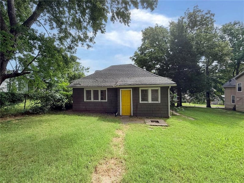 1418 6th Ave, Leavenworth, KS 66048