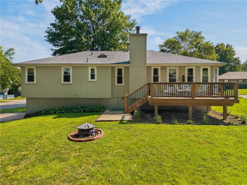 320 Regency Park St, Kearney, MO 64060