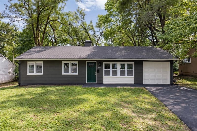 6903 E 114th Ter, Kansas City, MO 64134