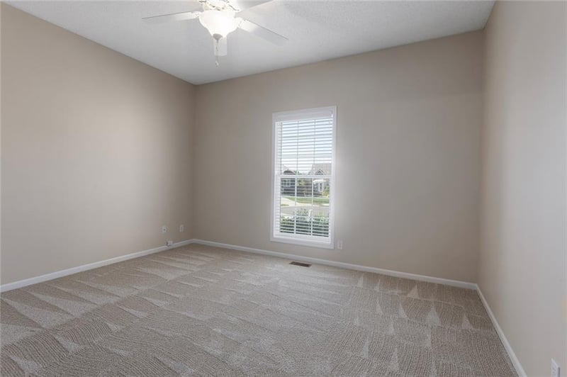 8654 N Britt Ave, Kansas City, MO 64154