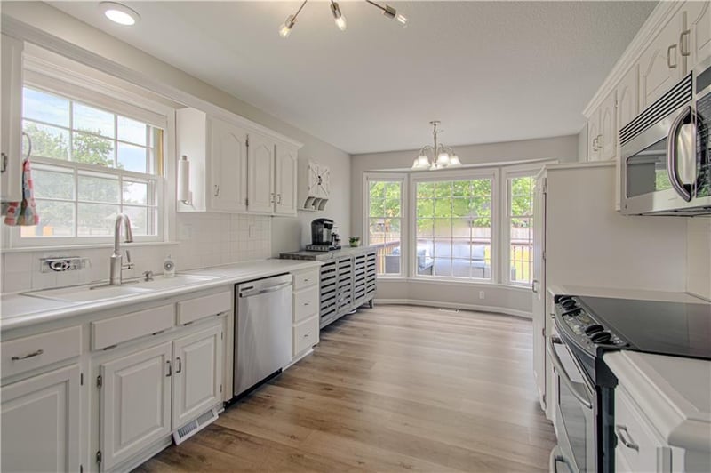 5014 NW 85th St, Kansas City, MO 64154