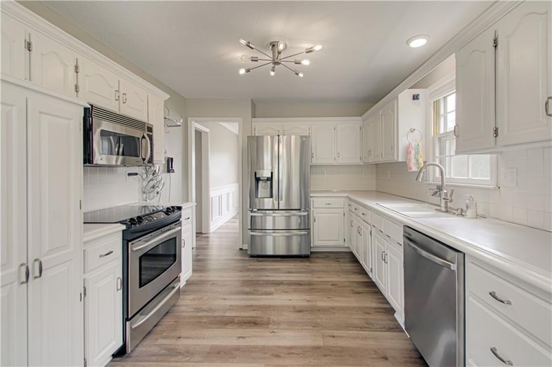5014 NW 85th St, Kansas City, MO 64154