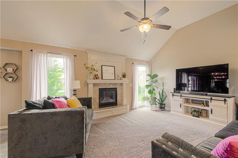 9705 N Windsor Ave, Kansas City, MO 64157