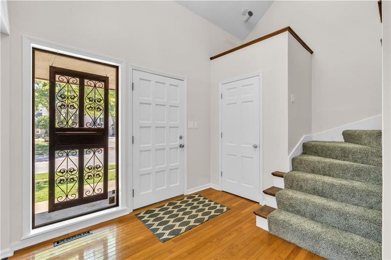 4377 SW Breezy Point Ln, Lee's Summit, MO 64082