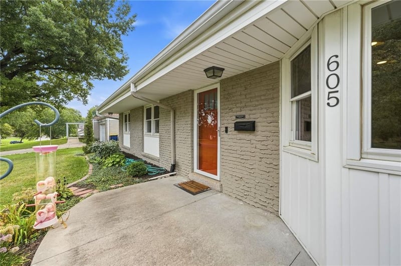 605 W 96th St, Kansas City, MO 64114