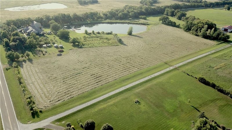 2152 N 700 Rd, Eudora, KS 66025