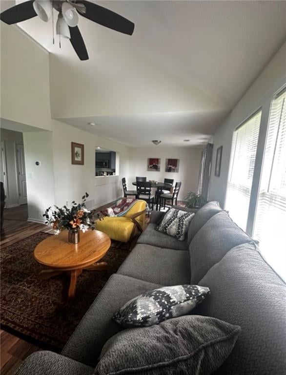 625 E Spring Ave, Bonner Springs, KS 66012