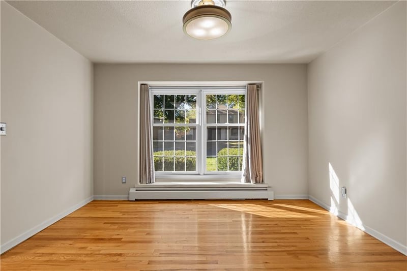 1506 SW 6th St, Lee's Summit, MO 64081