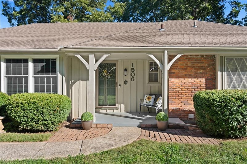 1506 SW 6th St, Lee's Summit, MO 64081