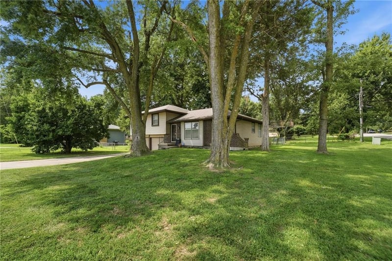 1766 N 64th Ter, Kansas City, KS 66102