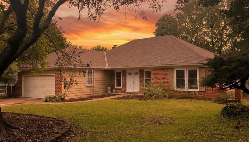 10405 Baltimore Ave, Kansas City, MO 64114