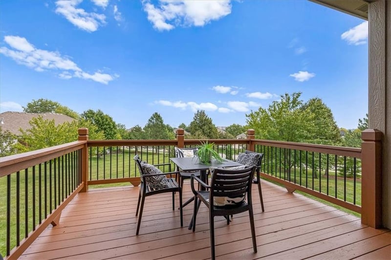 10007 Millstone Dr, Lenexa, KS 66220