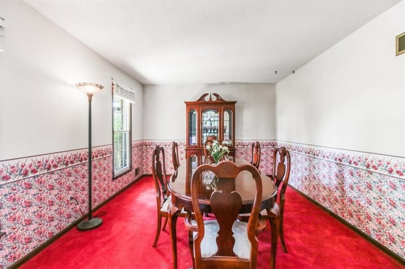 6820 S Hillside School Rd, Oak Grove, MO 64075