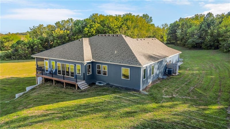 11606 E 355th St, Drexel, MO 64742