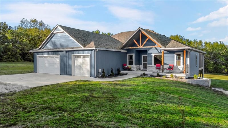 11606 E 355th St, Drexel, MO 64742