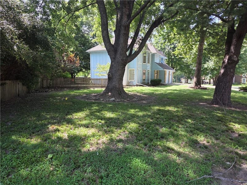 11109 E 71st Ter, Raytown, MO 64133