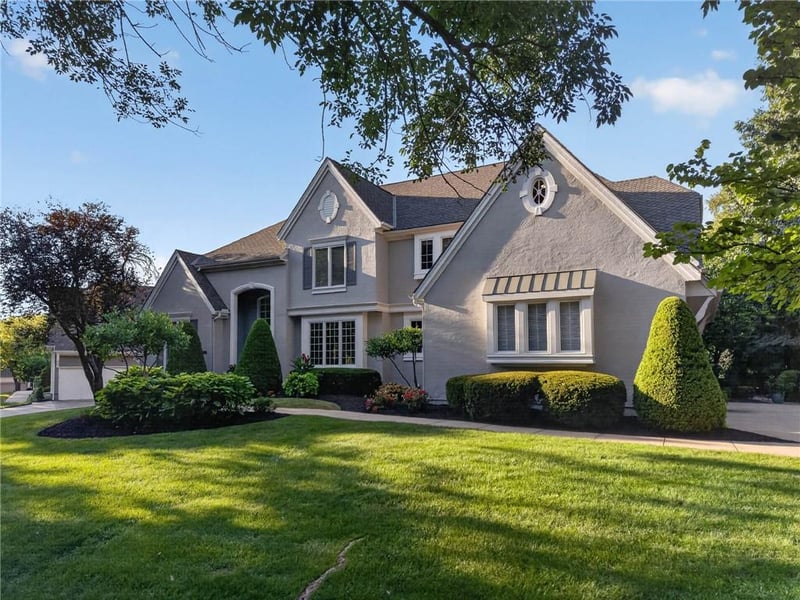 2800 W 125th St, Leawood, KS 66209