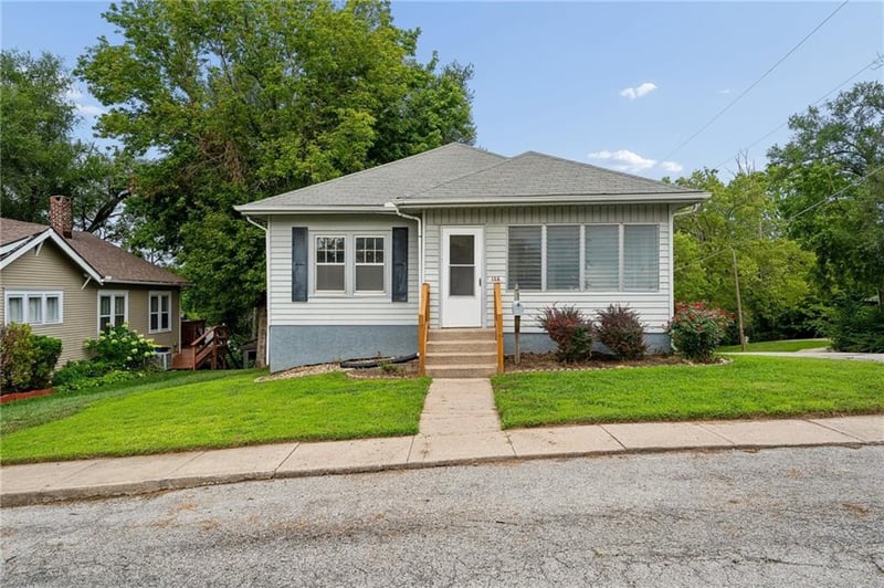 138 High St, Liberty, MO 64068