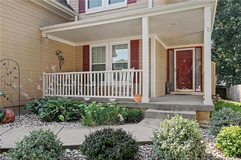 508 NE Hans Dr, Blue Springs, MO 64014