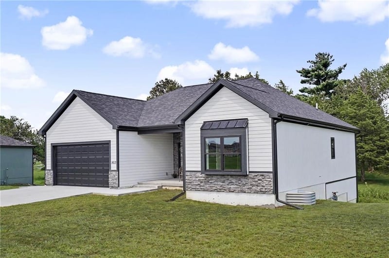 1613 S Ash Ct, Ottawa, KS 66067