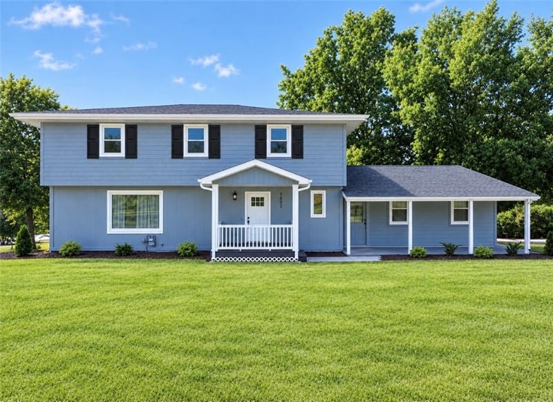 5602 S 40th St, St Joseph, MO 64503