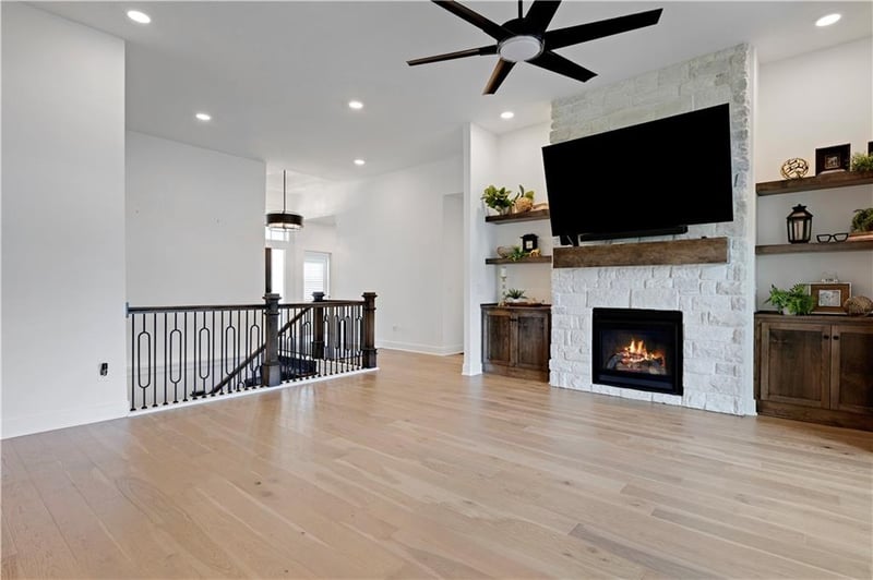 17404 Gillette St, Overland Park, KS 66221