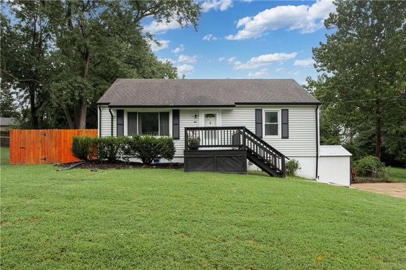 7711 Longwood Ave, Kansas City, KS 66109