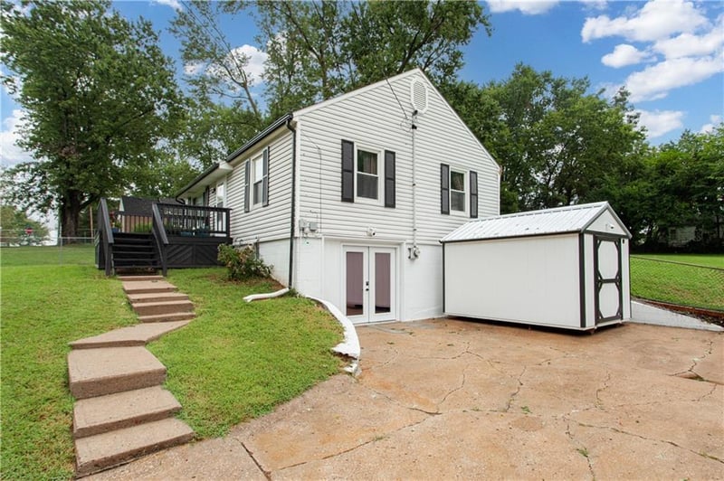 7711 Longwood Ave, Kansas City, KS 66109