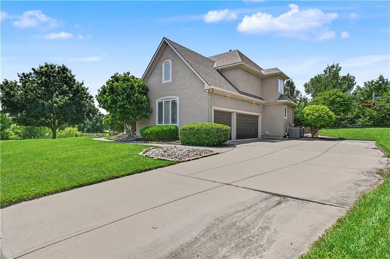 16420 Rosewood St, Overland Park, KS 66085
