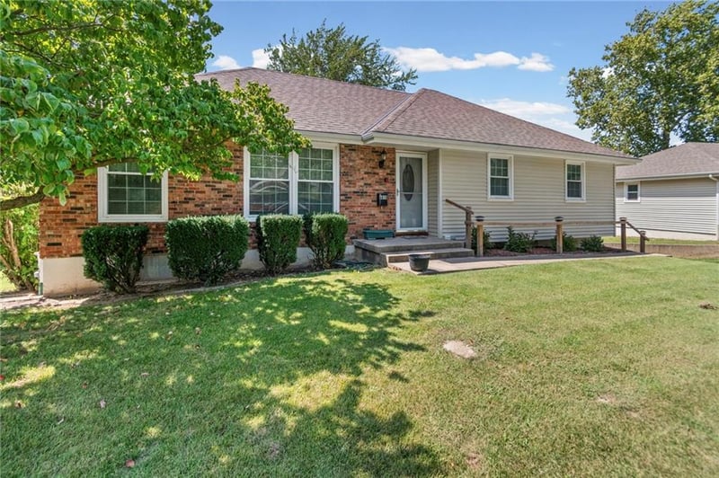 6610 N Montgall Ave, Kansas City, MO 64119