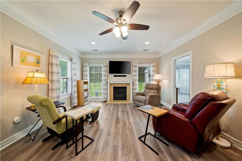 2709 NE Sonora Valley Dr, Blue Springs, MO 64014
