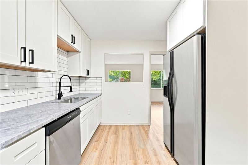 7913-15 Grandview St, Overland Park, KS 66204